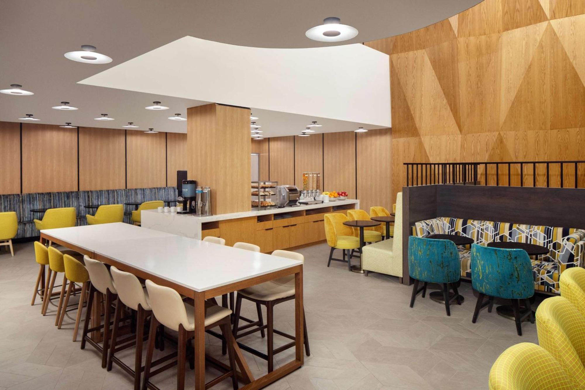 Hampton Inn By Hilton New York Times Square Экстерьер фото