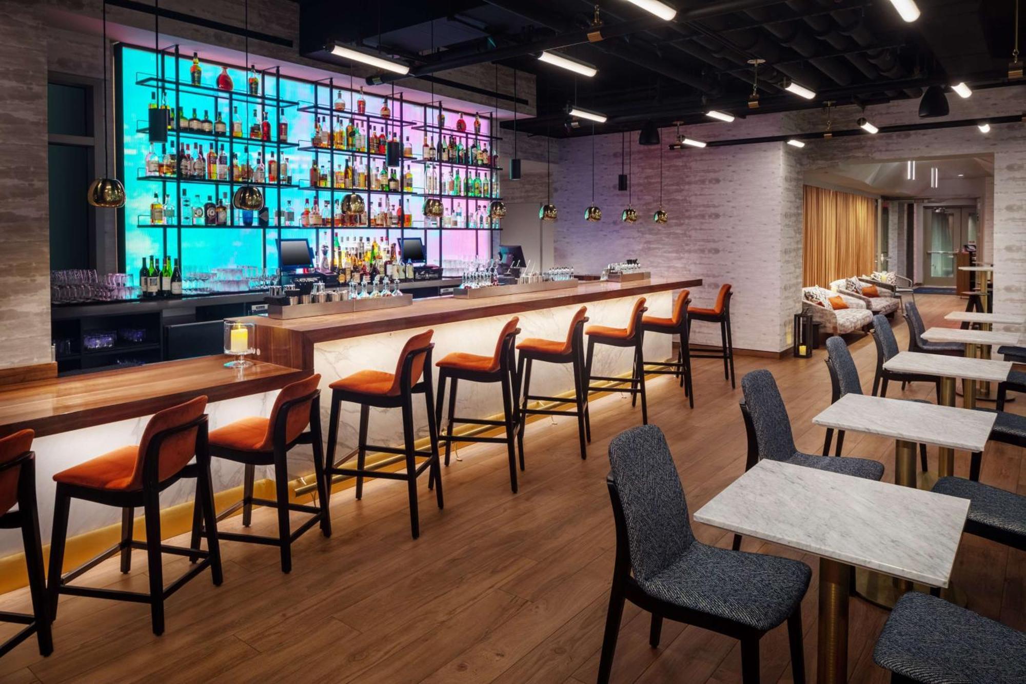 Hampton Inn By Hilton New York Times Square Экстерьер фото