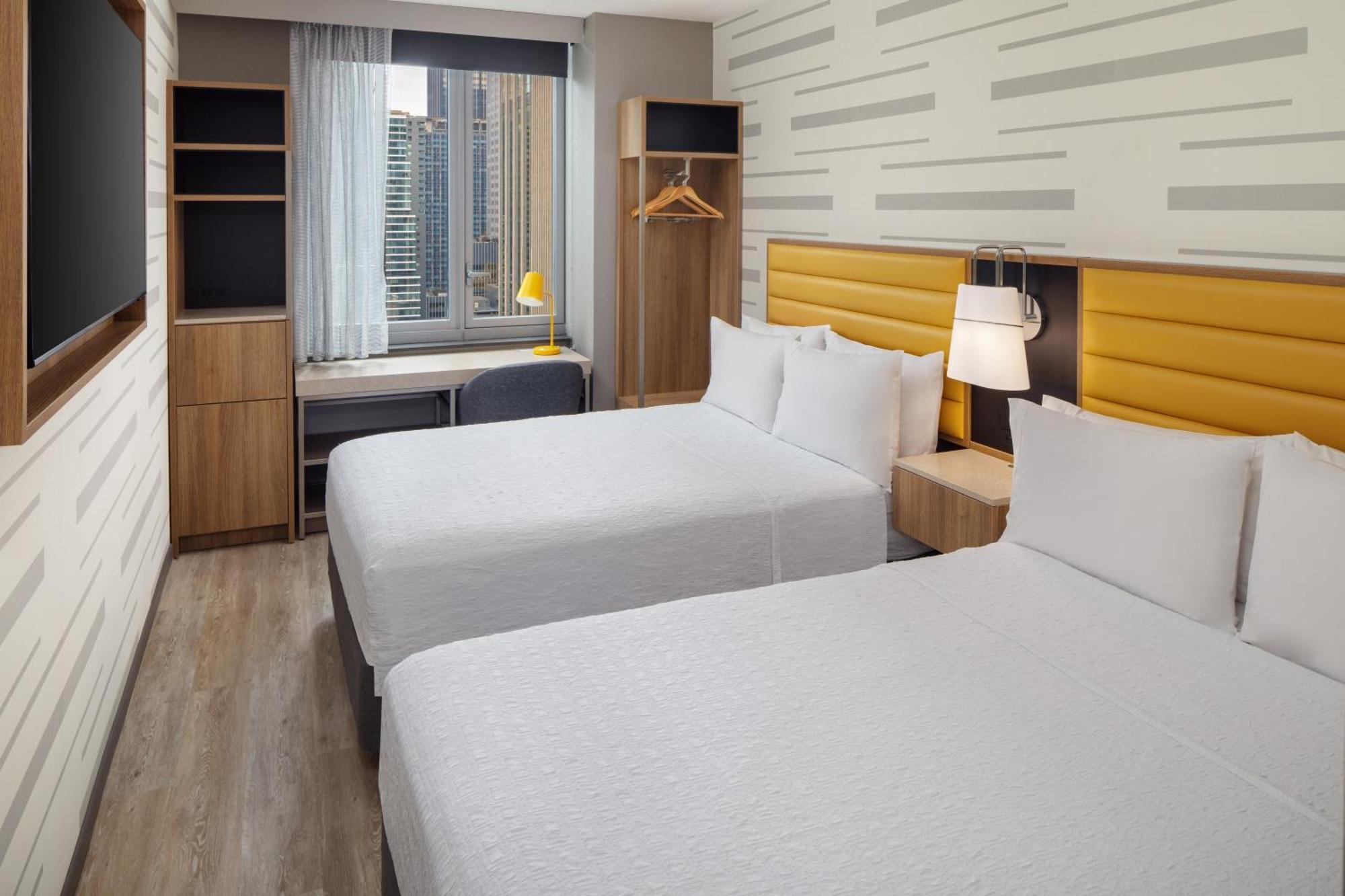 Hampton Inn By Hilton New York Times Square Экстерьер фото